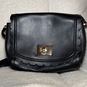 Elegant Black Leather Shoulder Bag